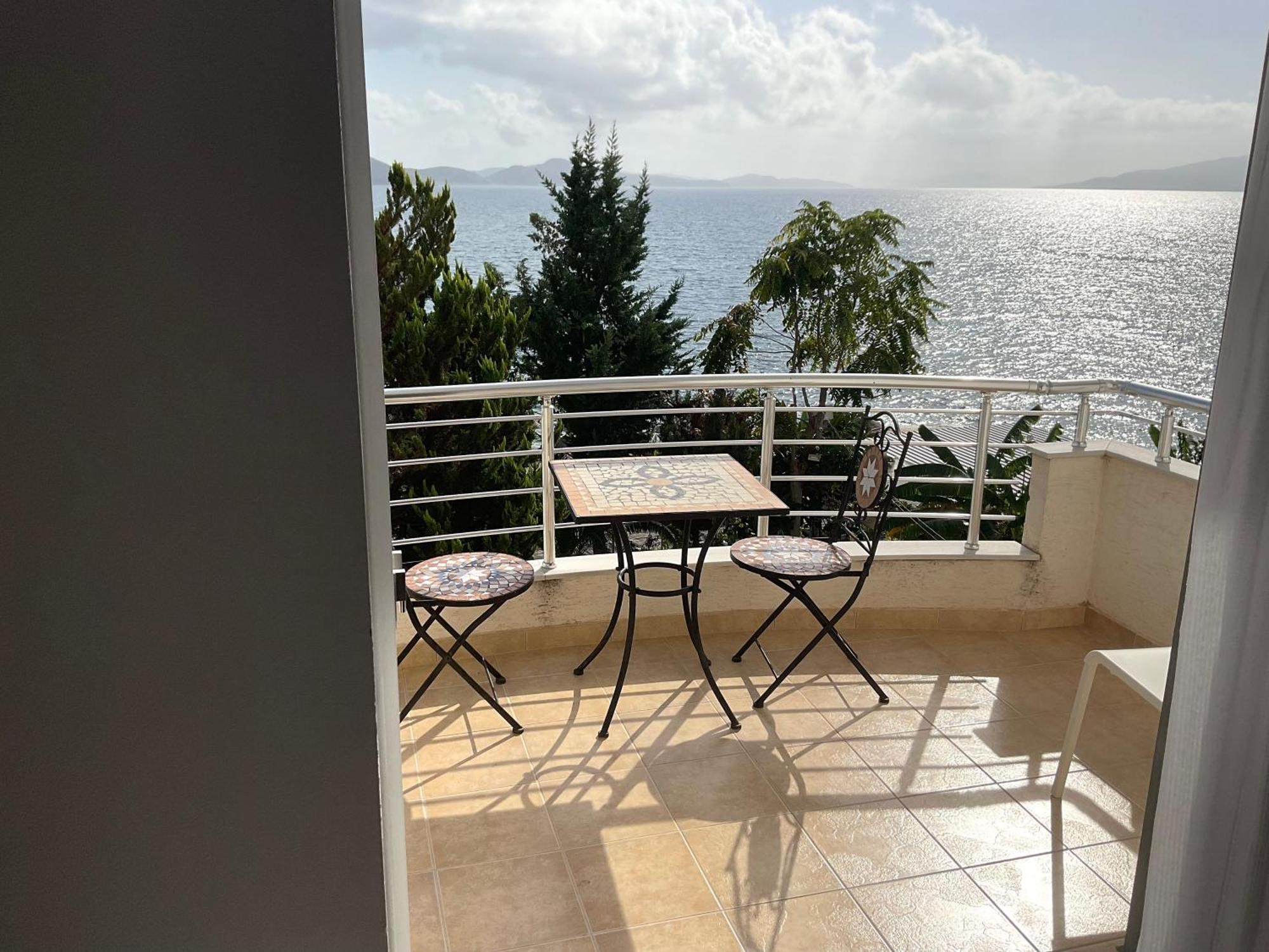 Mojito Beach Apartments With Free Parking Sarandë Eksteriør bilde