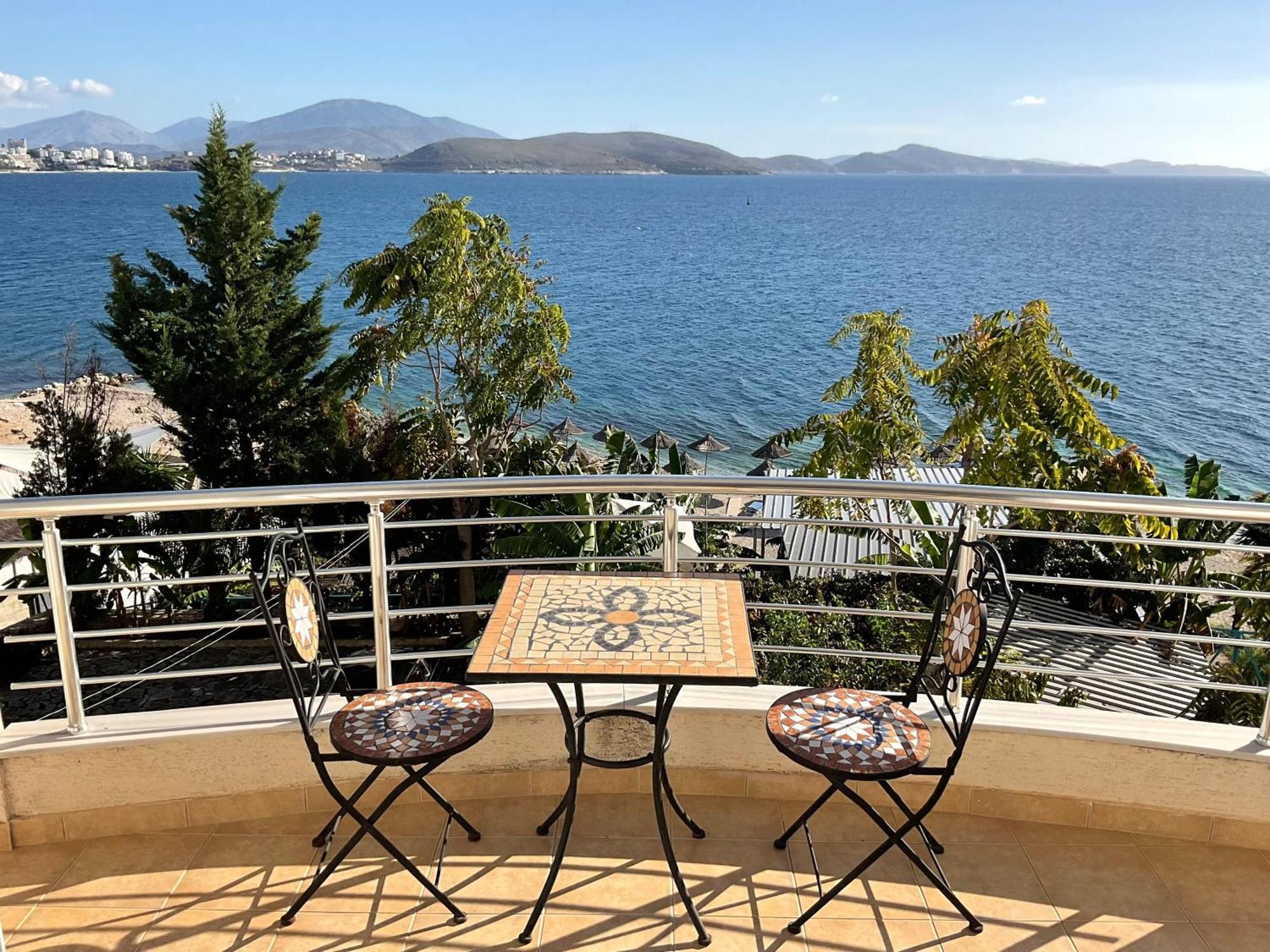 Mojito Beach Apartments With Free Parking Sarandë Eksteriør bilde