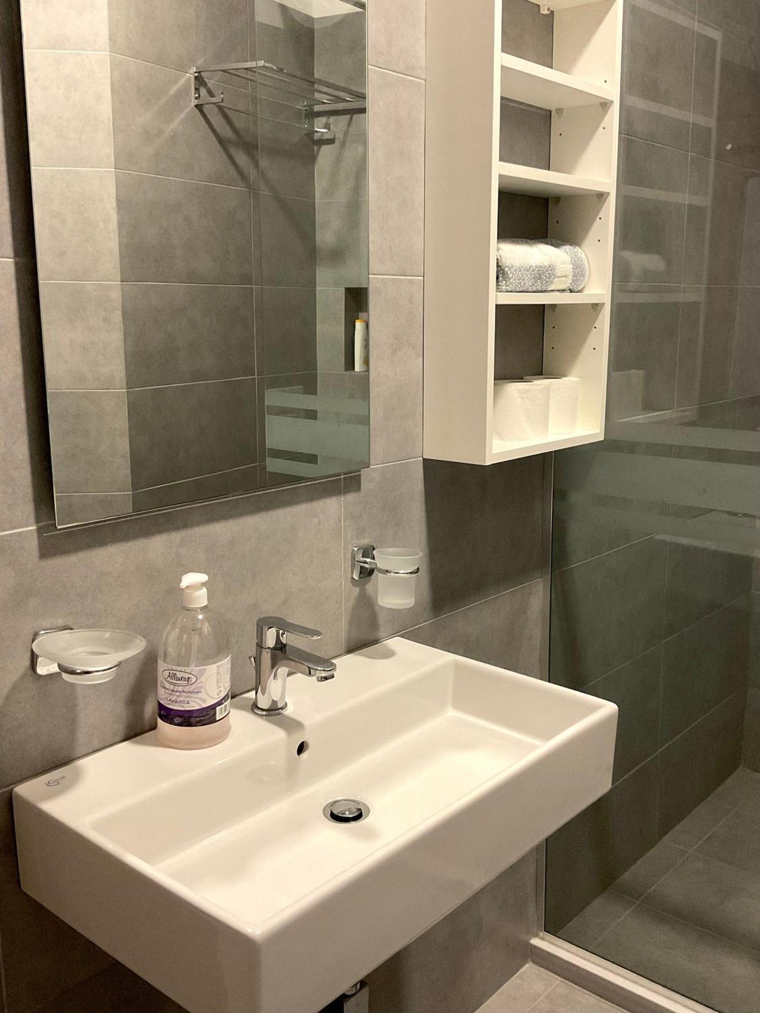 Mojito Beach Apartments With Free Parking Sarandë Rom bilde