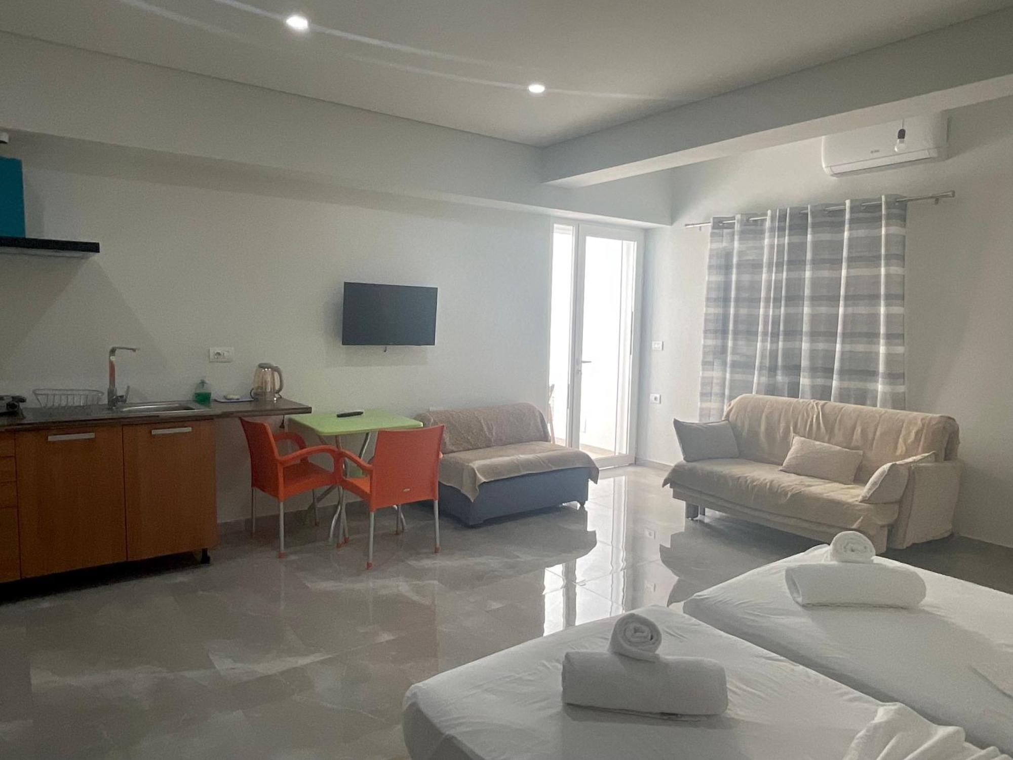 Mojito Beach Apartments With Free Parking Sarandë Rom bilde