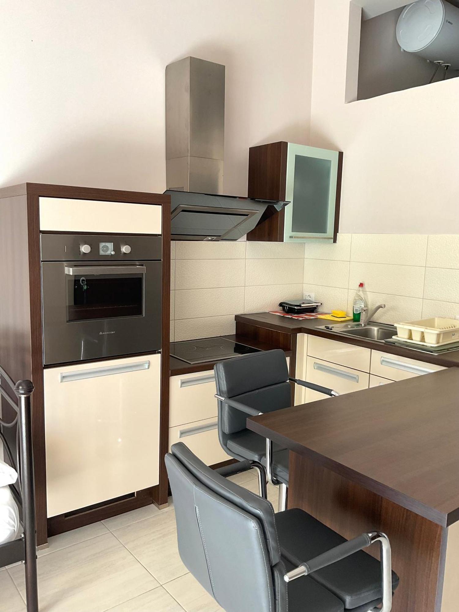 Mojito Beach Apartments With Free Parking Sarandë Rom bilde